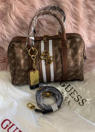 Женская коричневая кожаная сумка guess