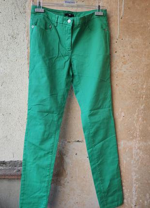 Зеленые джинсы с высокой посадкой h&m9 фото