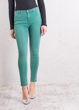 Зеленые джинсы с высокой посадкой h&m10 фото