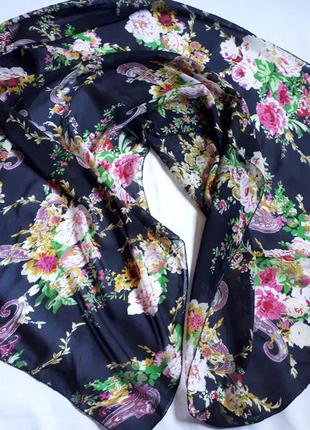 Шифоновый черный шарфик в цветочный принт (67 см на 150 см)4 фото