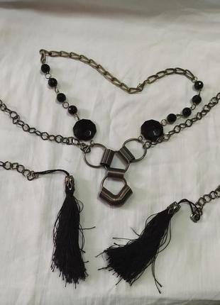 Кольє з підвісками-пензликами