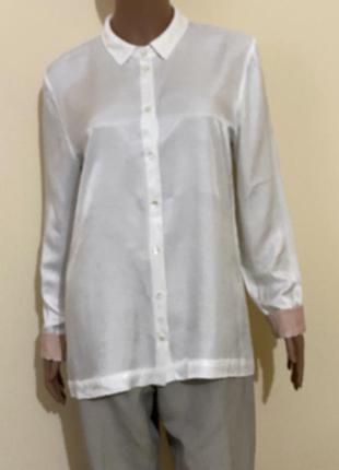 Белая рубашка прямого кроя из вискозы с контрастными манжетами2 фото