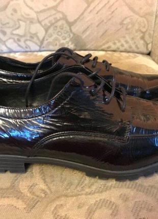 Туфлі daniel hechter