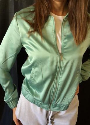 Куртка жіноча легка вітровка1 фото