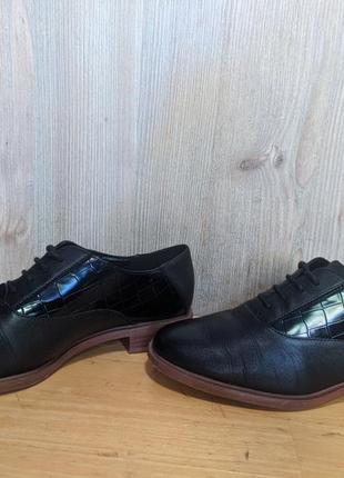 Туфлі шкіряні кросівки clarks2 фото