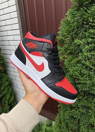 Р. 42,44 кросівки nike air jordan (чорно/червоно-білі) ks 10779