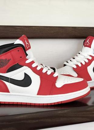 Кросівки жіночі nike air jordan червоні чорні / кросівки жіночі найк аїр джордан червоні кроси