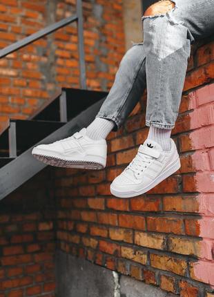 Кожаные, стильные, белые кроссовки adidas forum | шкіряні кросівки7 фото