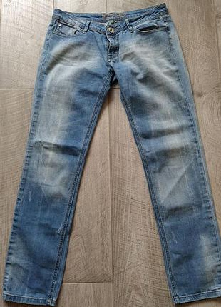 Джинсы