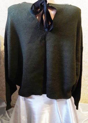 Симпатичный свитер с завязкой на спине цвета темного хаки2 фото