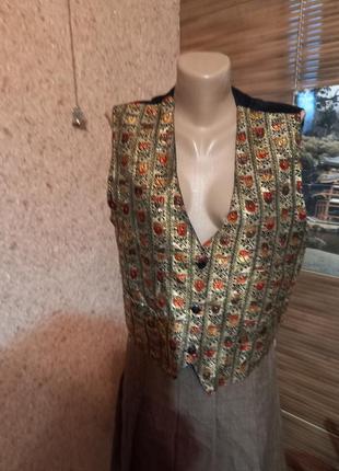 Винтажная жилетка порча + вышивка casual clothing