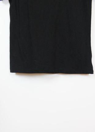 Чёрная футболка zara с пушистой розовый надписью6 фото