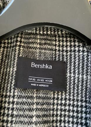 Пальто   от bershka  оригинал р xs6 фото