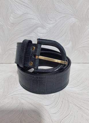 Темно-зеленый кожаный ремень etienne aigner