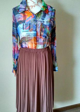 Яскрава блуза шикарної якості 2biz — нова торгова марка з данії.