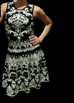Платье трикотажное clements ribeiro в принт узор миди из вискозы стрейч10 фото