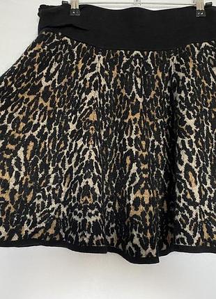 Шикарная юбка очень красивая 14 размера