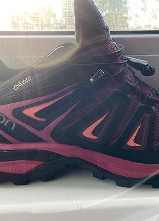 Продам жіночі бордові трекінгові кросівки salomon x ultra 3 gtx® w.