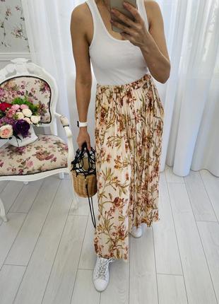 H&m длинная миди юбка в складку плиссе в цветочный принт1 фото