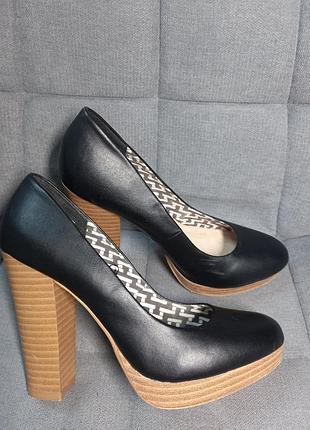 Стильные туфли vox shoes