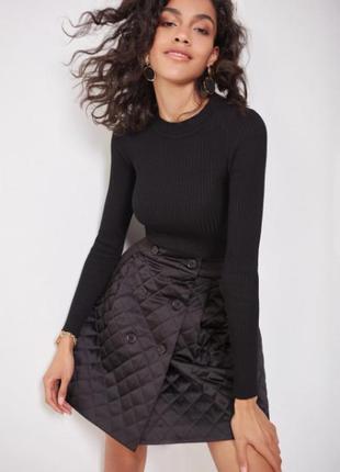 Стильная стеганая юбка с карманами короткая черная (размер 40 - 54 xs - xxl)5 фото