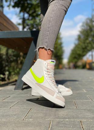 Blazer mid vintage 77 neon white брендові жіночі високі білі салатові стильні неонові кросівки найк жіночі білі салатові модні кросівки4 фото