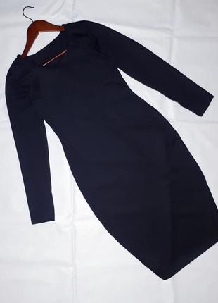 Классическое черное платье миди по фигуре2 фото