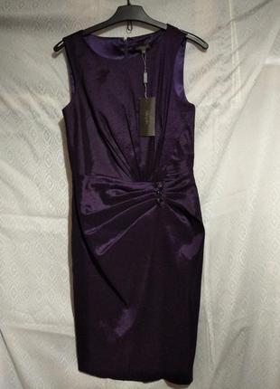 Нарядное сливовое платье с драпировкой на талии
