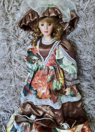 Кукла фарфоровая 4