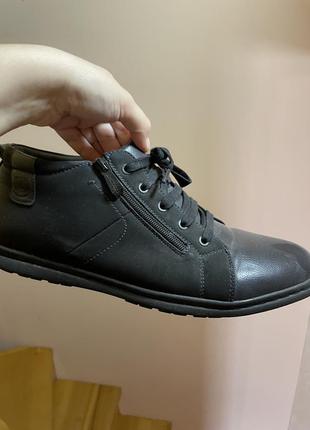 Чоловічі черевики