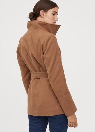 Бежевый полупальта под пояс, короткое пальто h&m4 фото