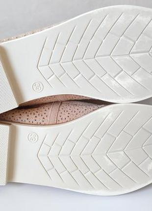 Кожаные фирменные базовые красивые туфли от 5 avenu- 39 р6 фото