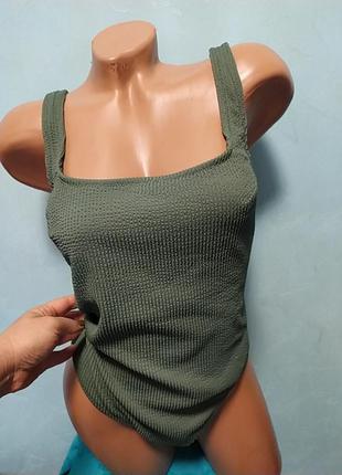 Боді щільний на підкладці ,занижена спинка
