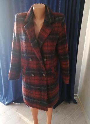 Жіноче пальто