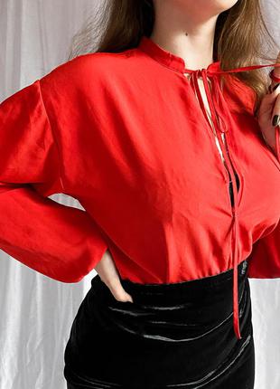 H&m женственная красная блуза с завязкой на шее3 фото