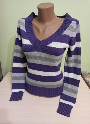 Женская кофточка с длинным рукавом джемпер свитер свитерок жіночий светр в горизонтальную полоску. 
v образный вырез. 
размер xs