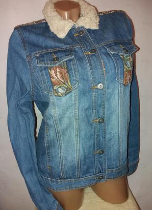 Красивая джинсовая куртка р.141 фото