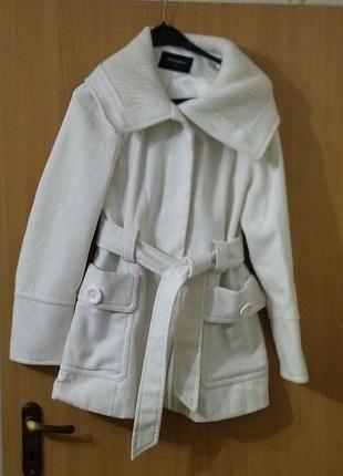 Півпальто, куртка кашемір біла з поясом, р12/40