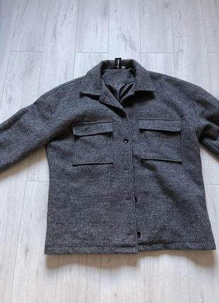 Серая куртка-рубашка из ткани под шерсть collusion5 фото
