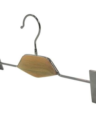 Хромированная вешалка брючная 35см с прищепками и светлой деревянной вставкой1 фото