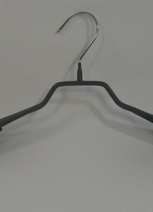 Детская металлическая чёрная вешалка плечико 30см с силиконовым покрытием