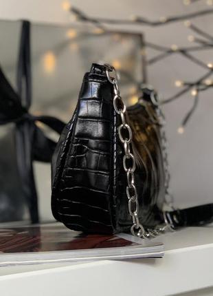 Женская классическая сумочка багет на серебряной цепочке рептилия черная5 фото