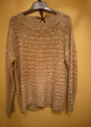 Золотистий светр з красивою спинкою