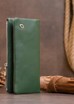 Вертикальний гаманець на кнопці унісекс st leather 19207 зелений