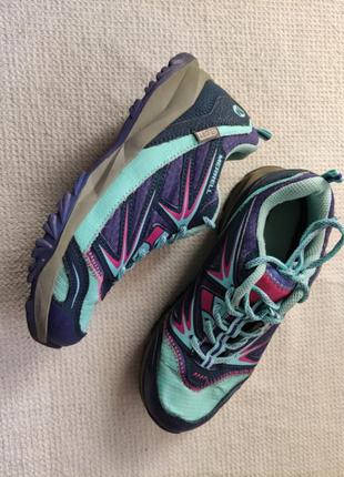 Детские кроссовки