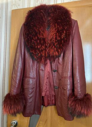 Кожаное пальто (пиджак) с мехом чернобурки1 фото