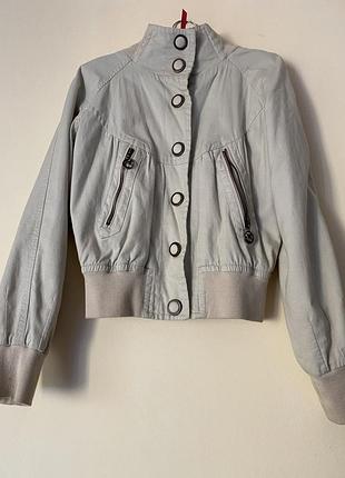 Бомбер куртка вітровка clockhouse
