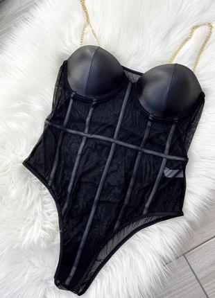 Нереально красиве боді з чашкою