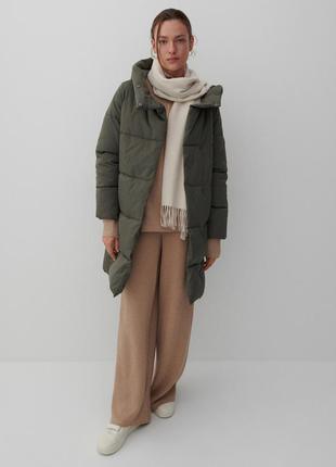 Пальто женское стеганное длиной до колена