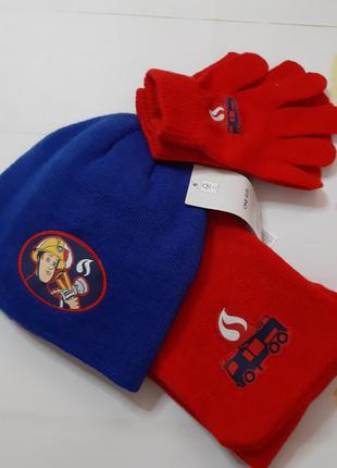 Набор для мальчика: шапочка+шарфик+перчатки.германия